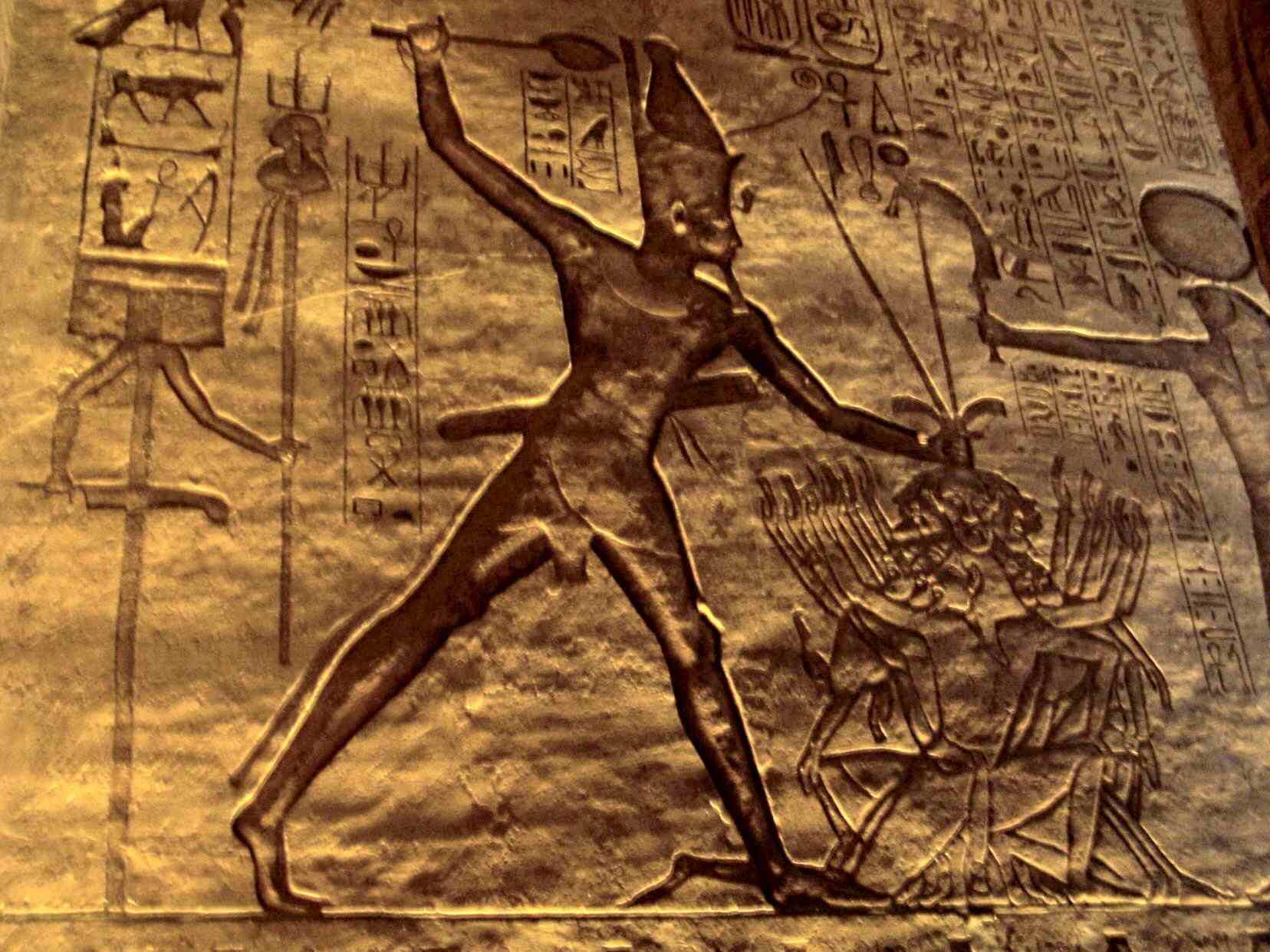 Victoire du Ramses II sur ses ennemis, temple de Ramses II ( Abou Simbel)